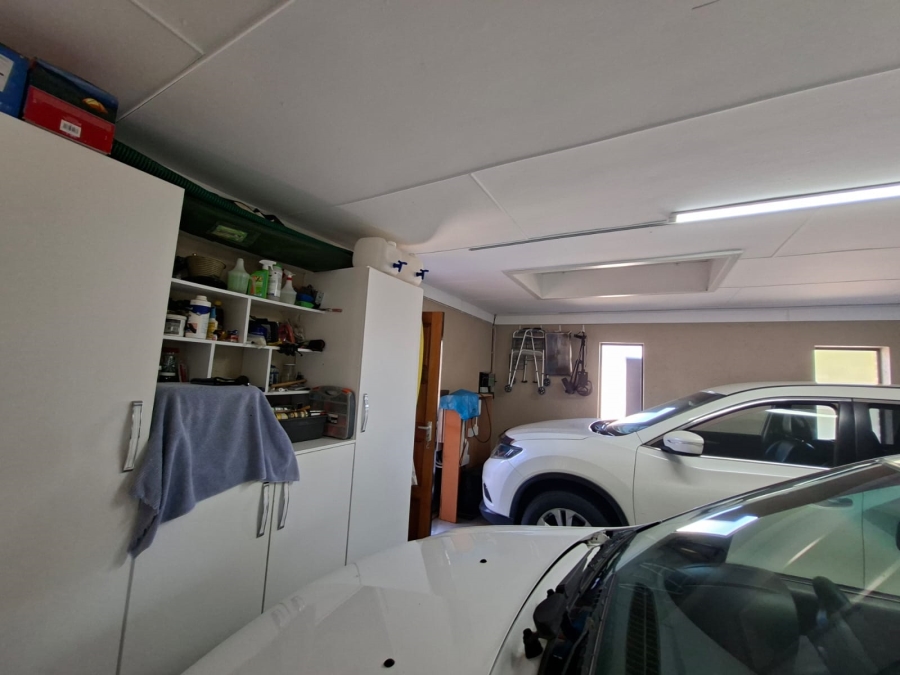 3 Bedroom Property for Sale in Reebok Western Cape